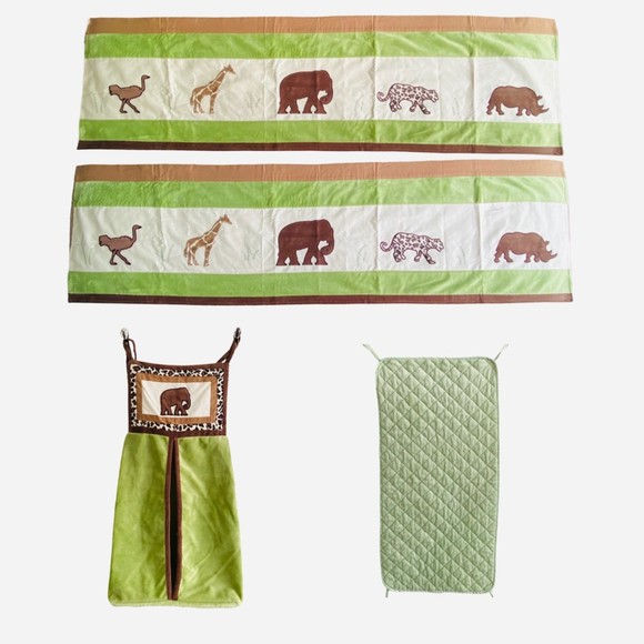 Bean Sprout Safari 3pc set Diaper Stacker, 2 valance + Changing Pad BabiesRUs. - Picture 1 of 13